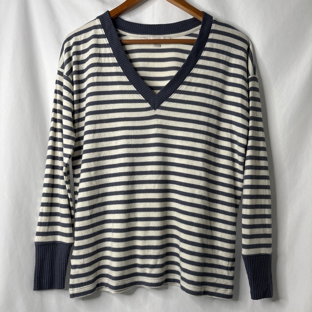 Loft Women's Small Blue/gray White Striped V-Neck Sweater Long Sleeve Soft‎
